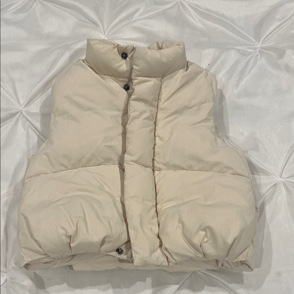 Girls Zara Cream Puffer Vest Size 1/2 Years